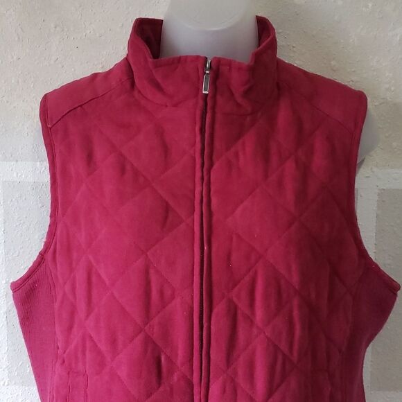 Croft and Barrow Super Soft Maroon Vest - Picture 2 of 6